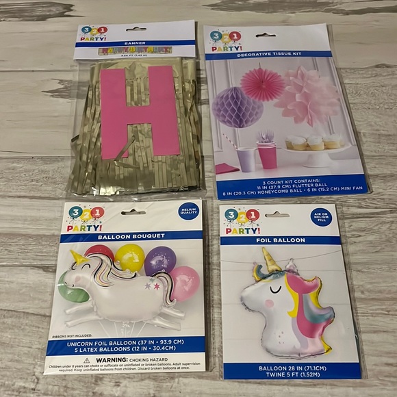 • NWT Unicorn 🦄 Party Decor • - Picture 1 of 8